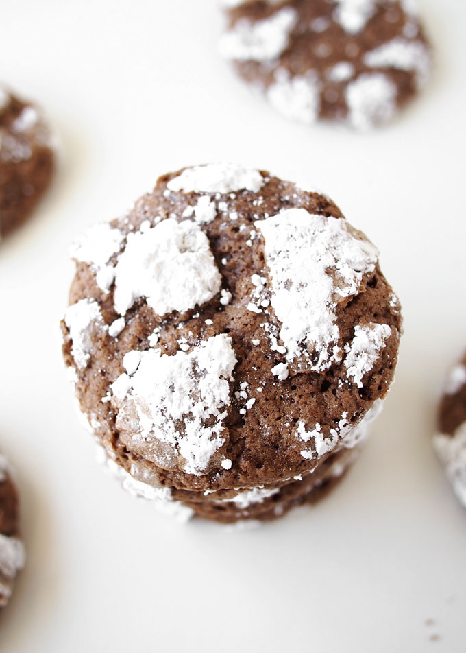 Chocolate Crackle Cookies | thekitchenpaper.com