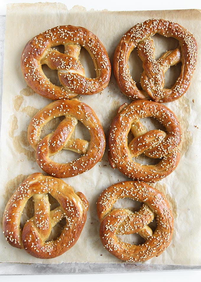 Soft Pretzels | thekitchenpaper.com