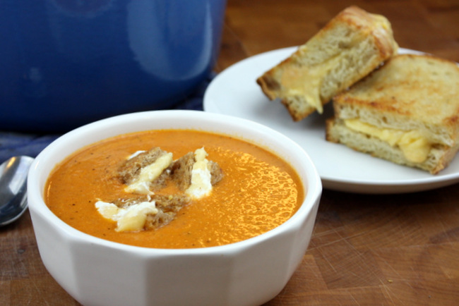 tomato soup with green chiles and grilled cheese