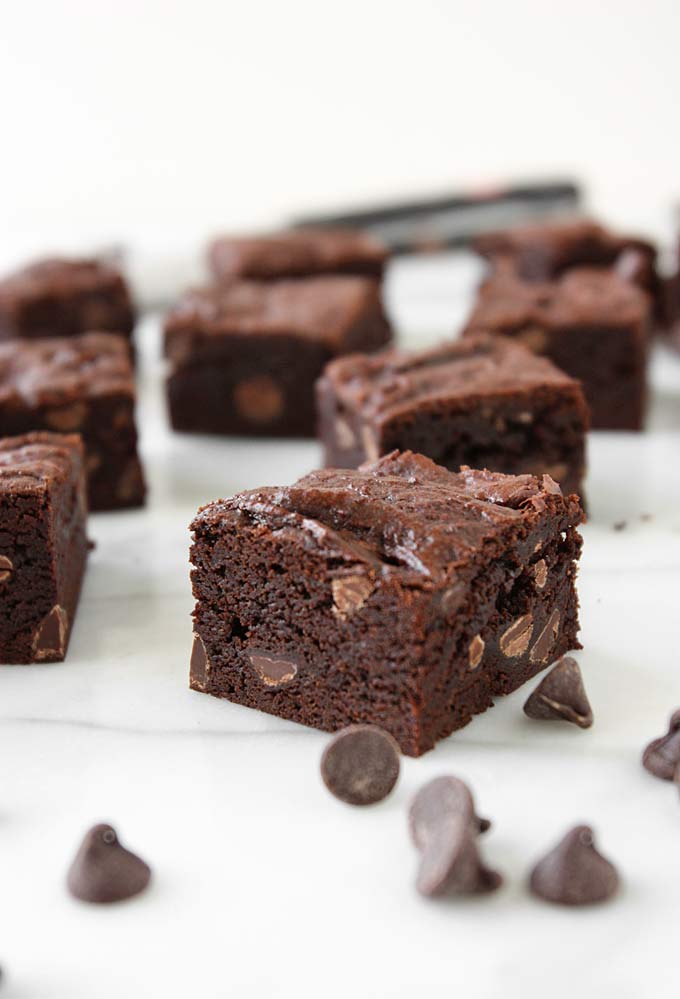 Favorite Fudge Brownies | thekitchenpaper.com