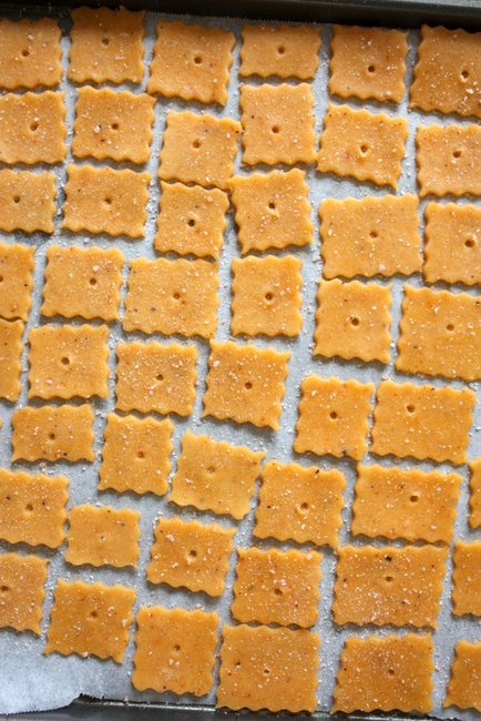 spiced cheese crackers