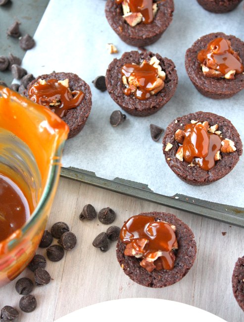 caramel pecan chocolate brownies