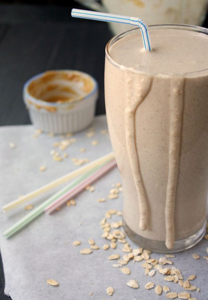 Peanut Butter-Banana Oatmeal Smoothie | thekitchenpaper.com