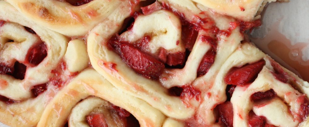 strawberry sweet rolls