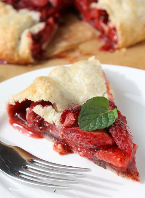 strawberry vanilla mint galette