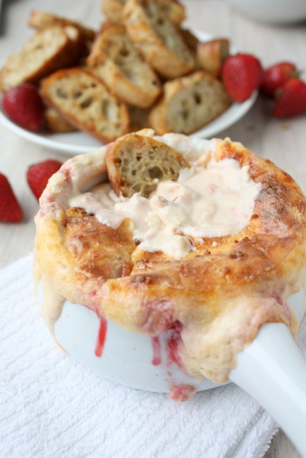 Hot Smoked Gouda Strawberry Cheese Dip