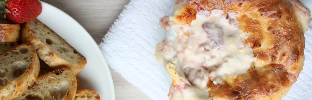 Hot Smoked Gouda Strawberry Cheese Dip