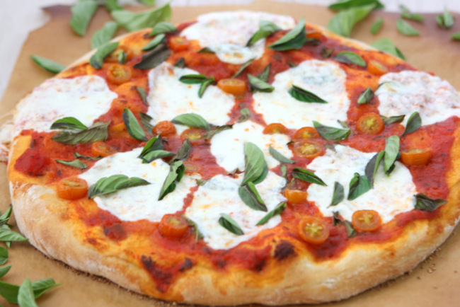 Easy Margherita Pizza