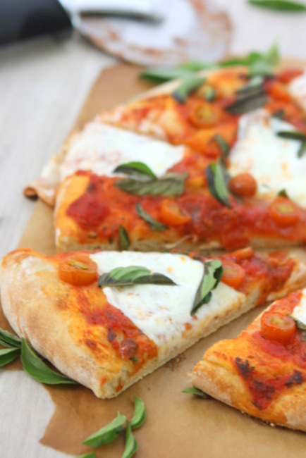 Easy Margherita Pizza