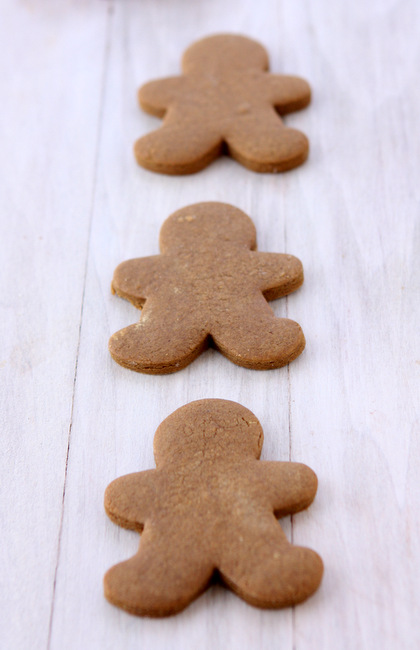 Gingerbread Cookies That Won't Spread | thekitchenpaper.com