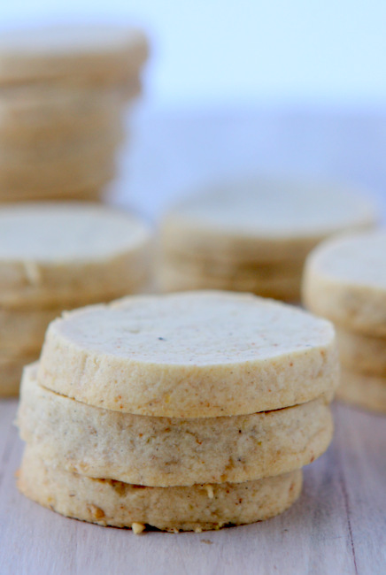 Brown Butter Lime Shortbread Cookies | thekitchenpaper.com