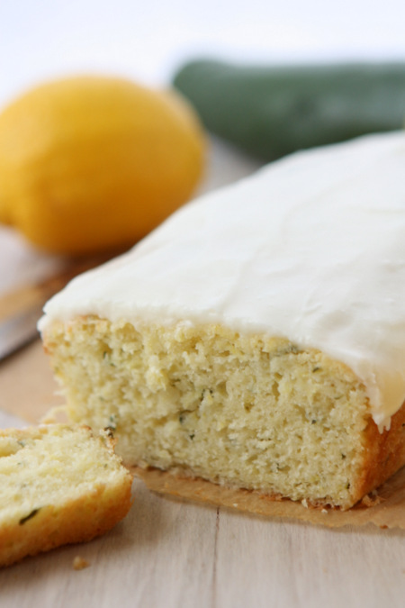 Lemon Zucchini Loaf | thekitchenpaper.com