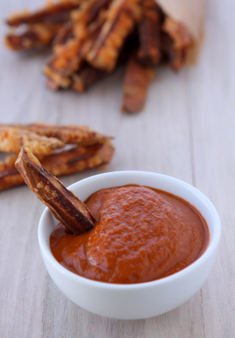 Smoky Jalapeño Ketchup with Sweet Potato Fries | thekitchenpaper.com