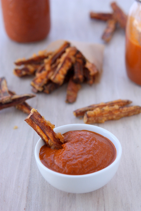 Smoky Jalapeño Ketchup with Sweet Potato Fries | thekitchenpaper.com