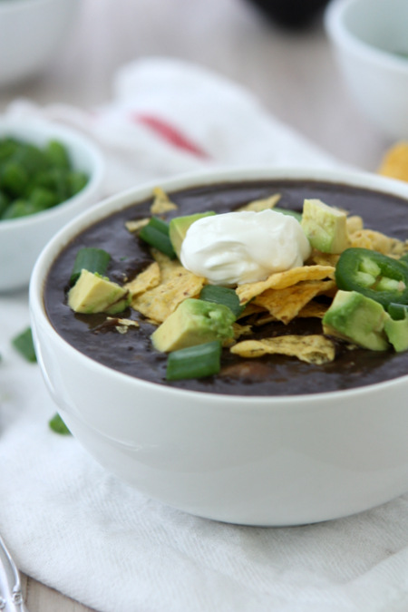 Slow Cooker Black Bean Soup | thektichenpaper.com