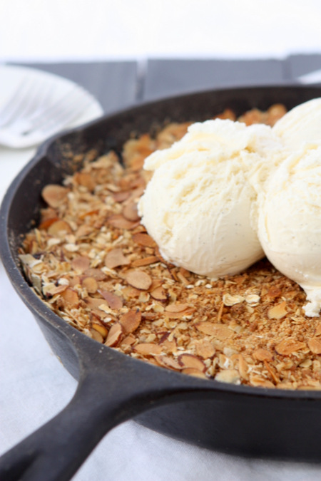 Skillet Blueberry Crisp | thekitchenpaper.com