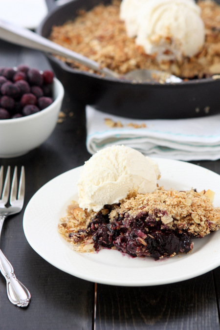 Skillet Blueberry Crisp | thekitchenpaper.com