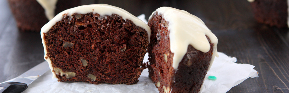 Chocolate Coconut Milk Carrot Cake Cupcakes | thekitchenpaper.com