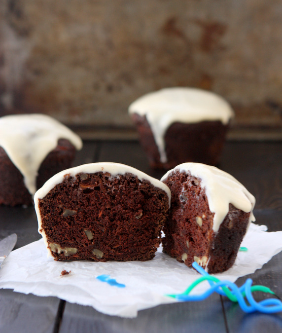 Chocolate Coconut Milk Carrot Cake Cupcakes | thekitchenpaper.com