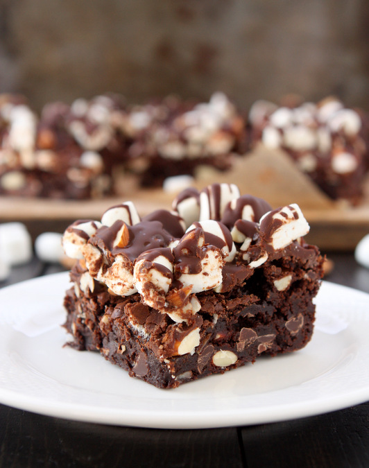 Rocky Road Brownies | thekitchenpaper.com