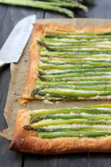 Gruyere Asparagus Tart | thekitchenpaper.com