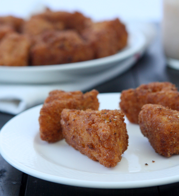 Fried Mac n' Cheese Bites with Spicy Ranch | thekitchenpaper.com