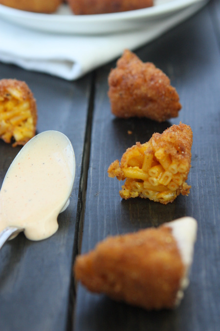 Fried Mac n' Cheese Bites with Spicy Ranch | thekitchenpaper.com