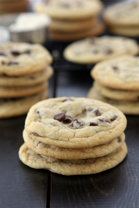 Classic Soft Chocolate Chip Cookies | thekitchenpaper.com