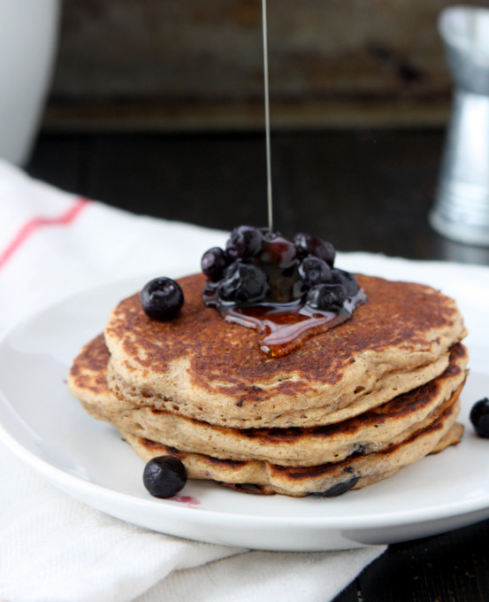 Whole Wheat Blueberry Pancakes | thekitchenpaper.com