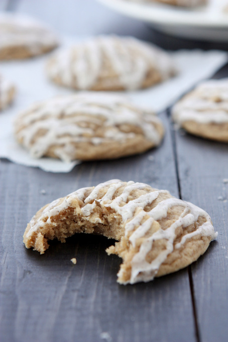 Spiced Vanilla Honey Cookies | thekitchenpaper.com