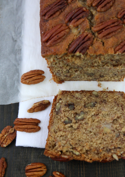 Pecan Banana Bread | thekitchenpaper.com