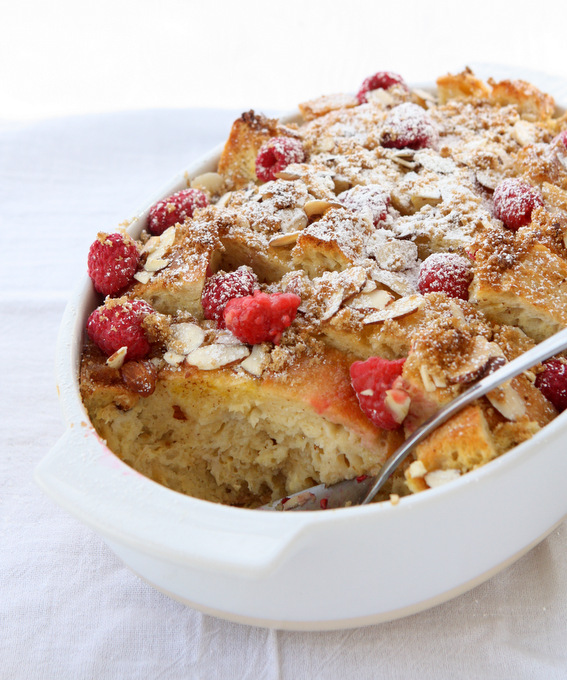 Baked Raspberry Almond French Toast | thekitchenpaper.com