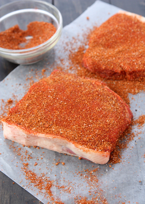 Spicy Brown Sugar Steak Rub | thekitchenpaper.com