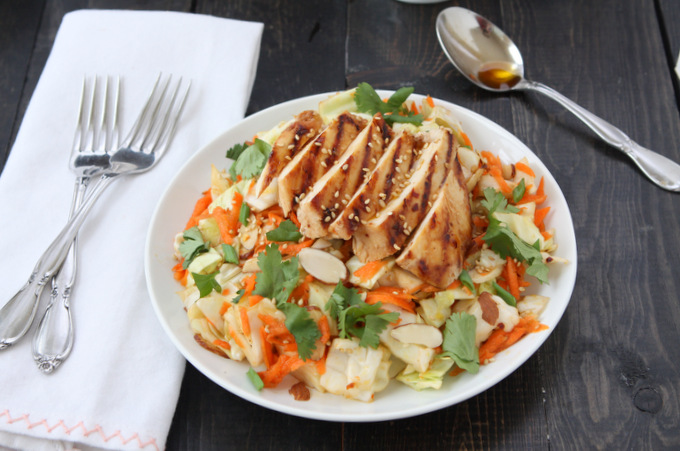 Asian Sesame Chicken Chop Salad | thekitchenpaper.com