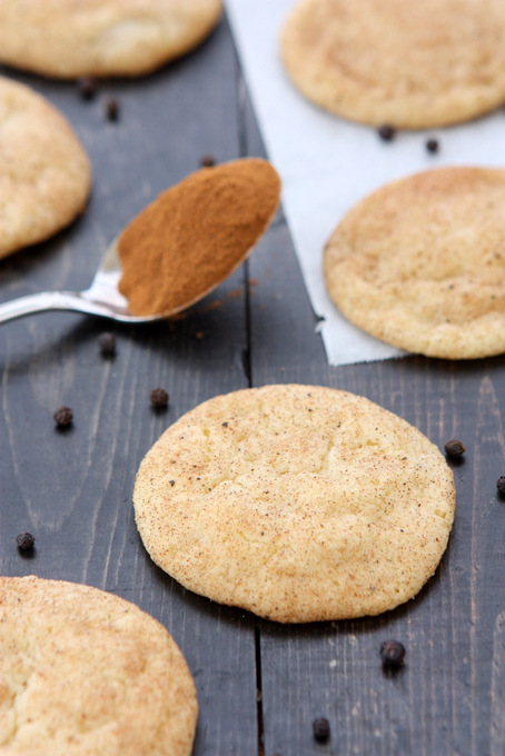 Black Pepper Snickerdoodles | thekitchenpaper.com