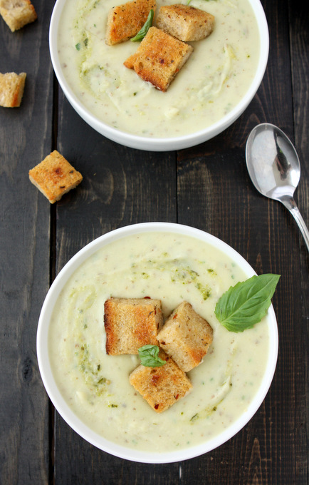 Pesto Potato Soup | thekitchenpaper.com