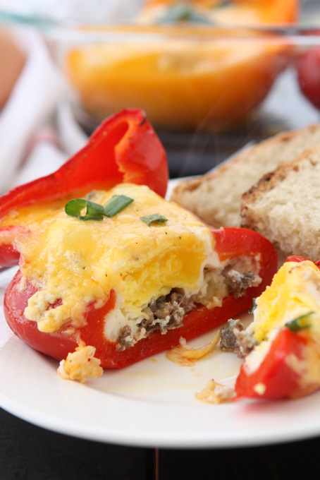 Sausage & Egg Stuffed Peppers | thekitchenpaper.com