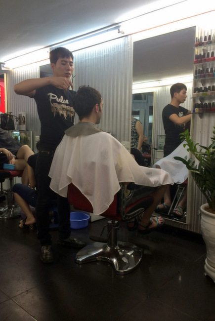 Haircut in Hanoi | thekitchenpaper.com