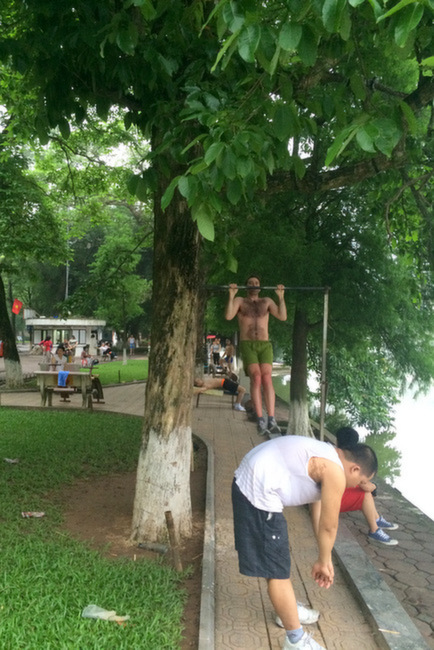 Working out around Hoan Kiem Lake | thekitchenpaper.com