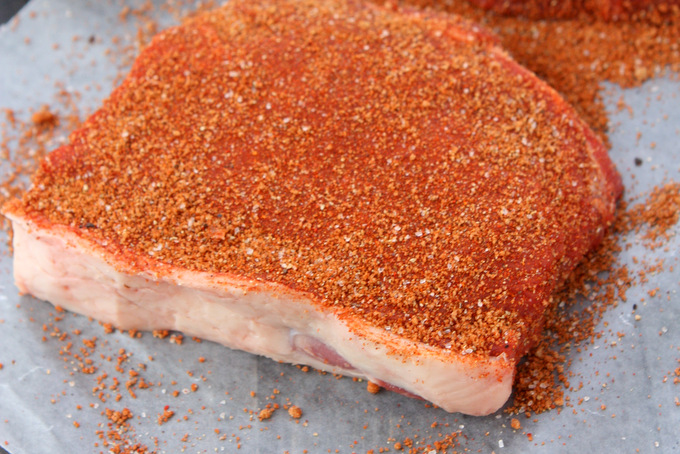 Spicy Brown Sugar Steak Rub | thekitchenpaper.com