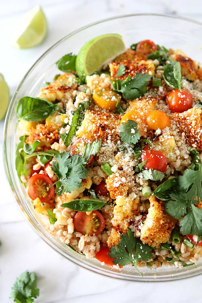 Elote Farro Tomato Salad {Mexican Street Corn Salad} | thekitchenpaper.com