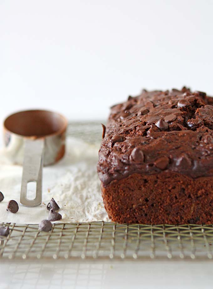 Whole Wheat Chocolate Zucchini Bread | thekitchenpaper.com