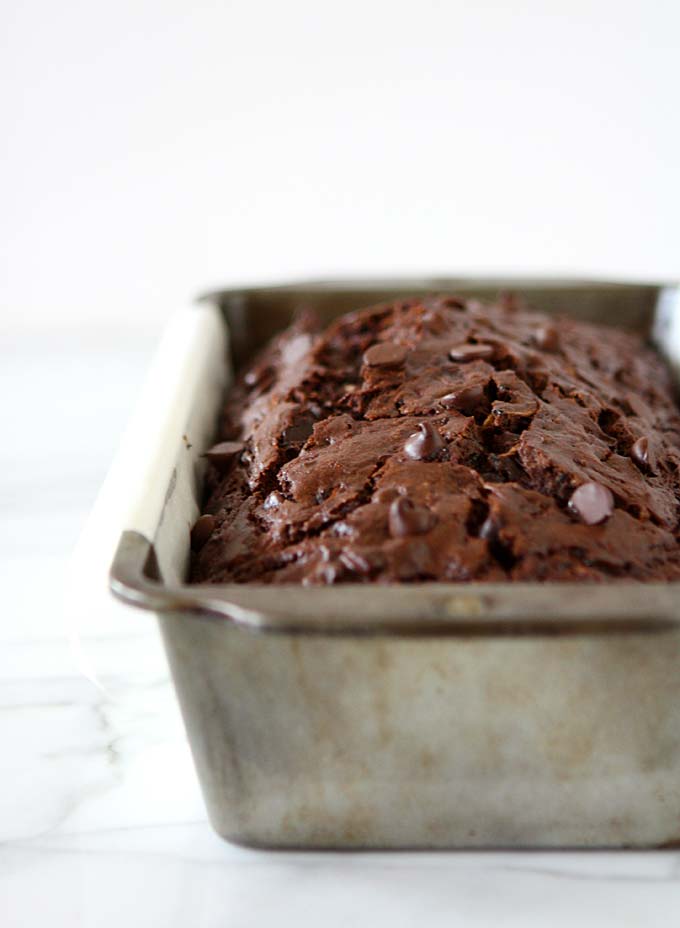 Whole Wheat Chocolate Zucchini Bread | thekitchenpaper.com