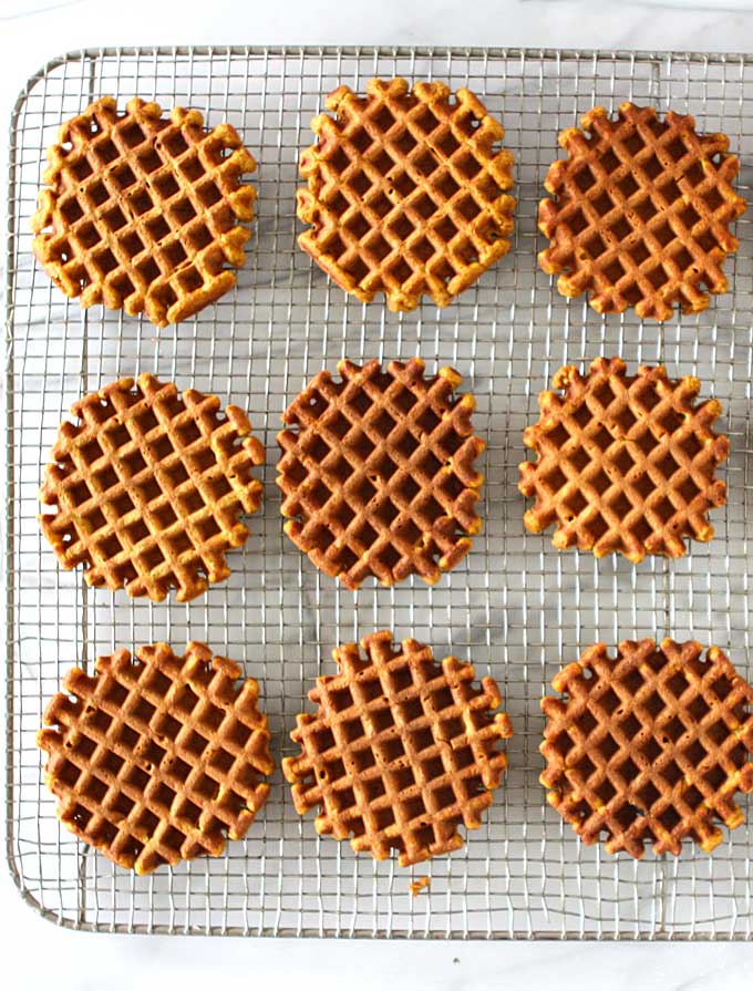 Whole Wheat Pumpkin Spice Waffles | thekitchenpaper.com