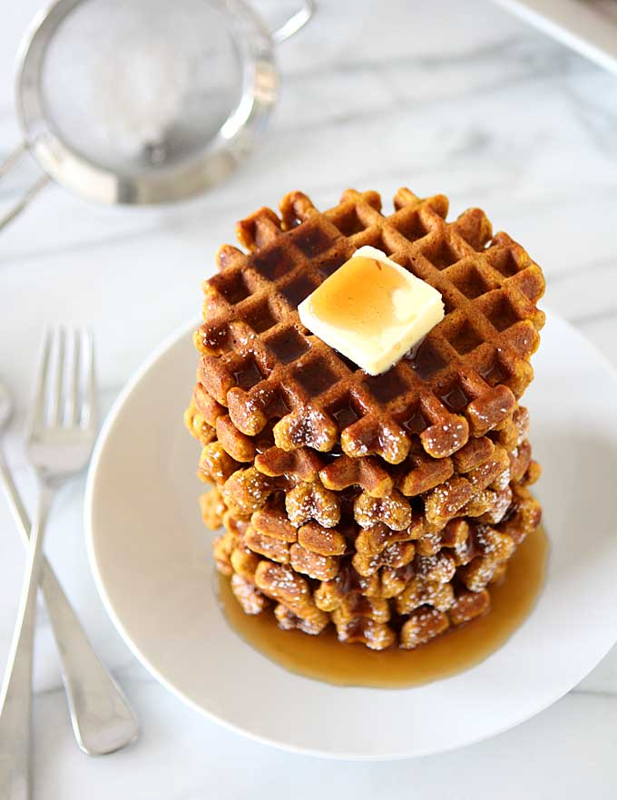 Whole Wheat Pumpkin Spice Waffles | thekitchenpaper.com