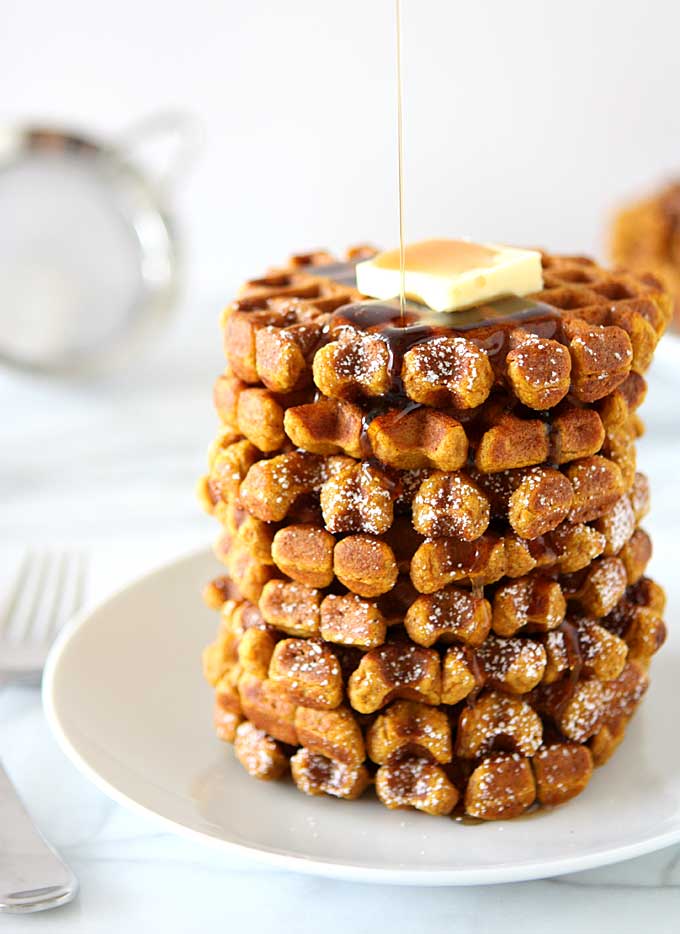 Whole Wheat Pumpkin Spice Waffles | thekitchenpaper.com