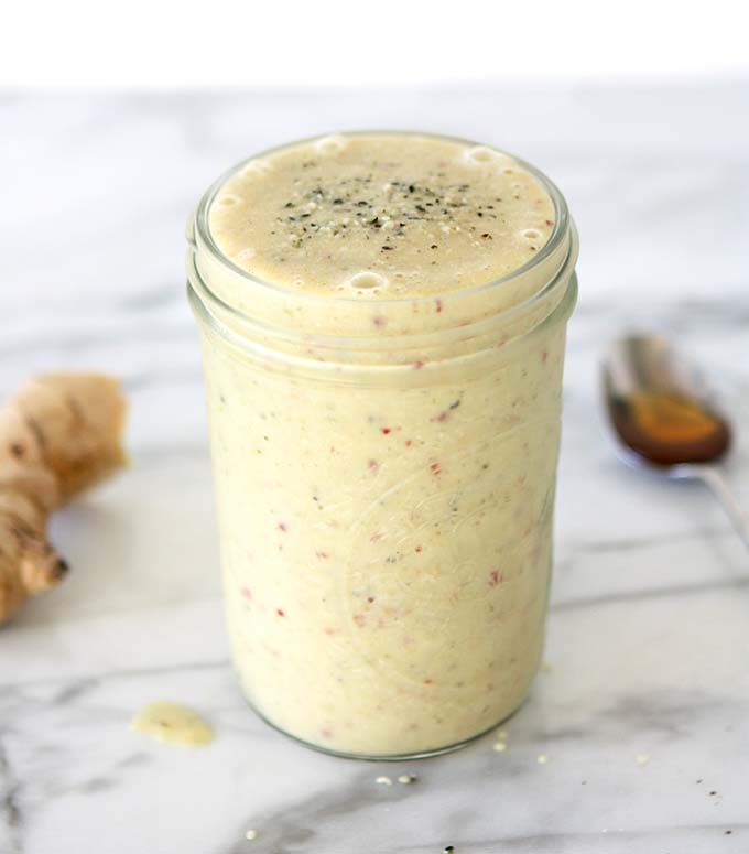 Apple Ginger Hemp Heart Smoothie | thekitchenpaper.com