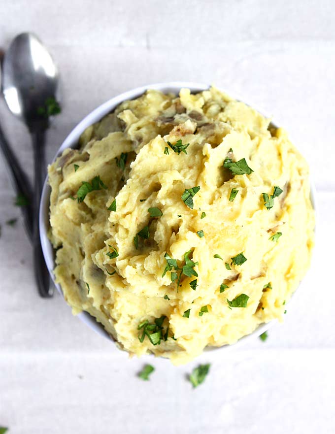 Brown Butter Mascarpone Mashed Potatoes | thekitchenpaper.com