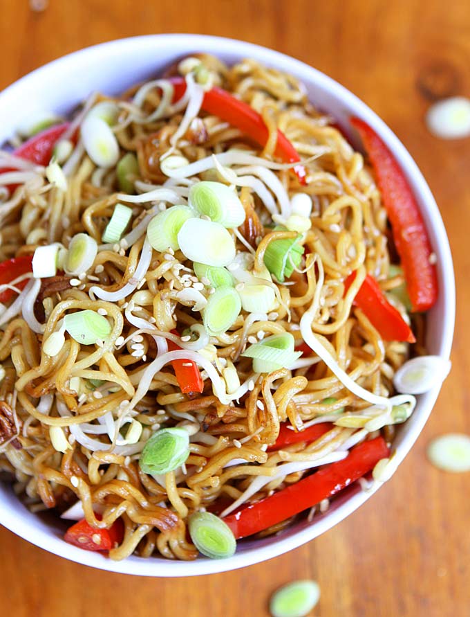 Garlic Sesame Crispy Pan Fried Noodles | thekitchenpaper.com