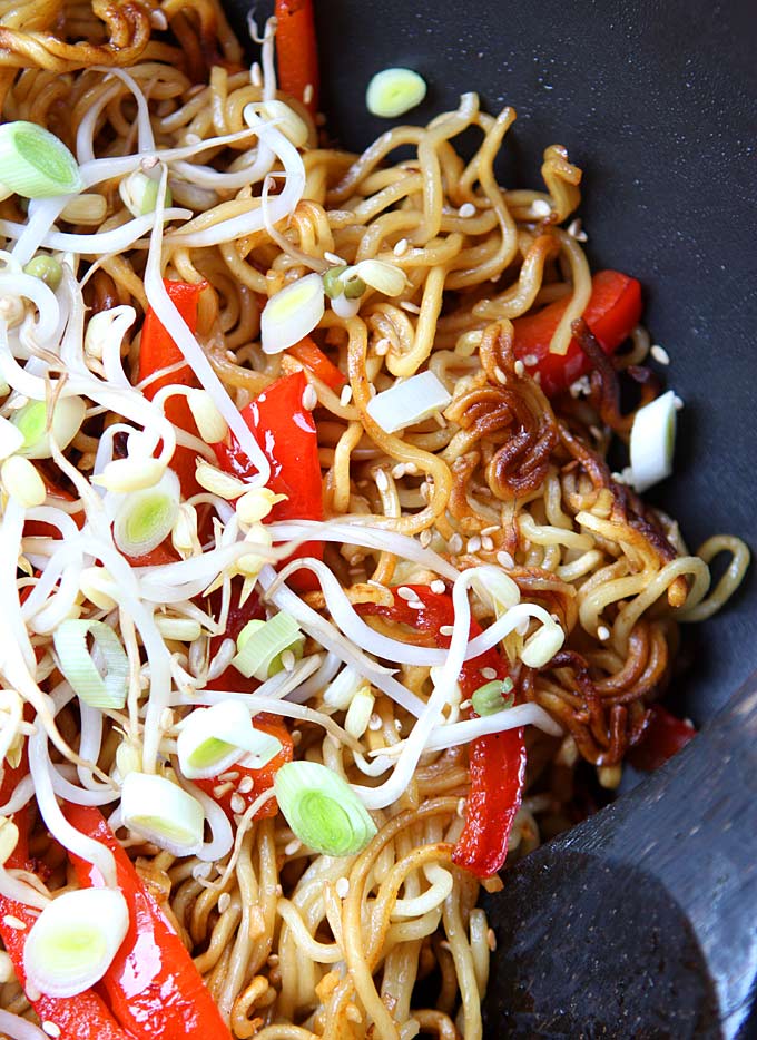 Garlic Sesame Crispy Pan Fried Noodles | thekitchenpaper.com